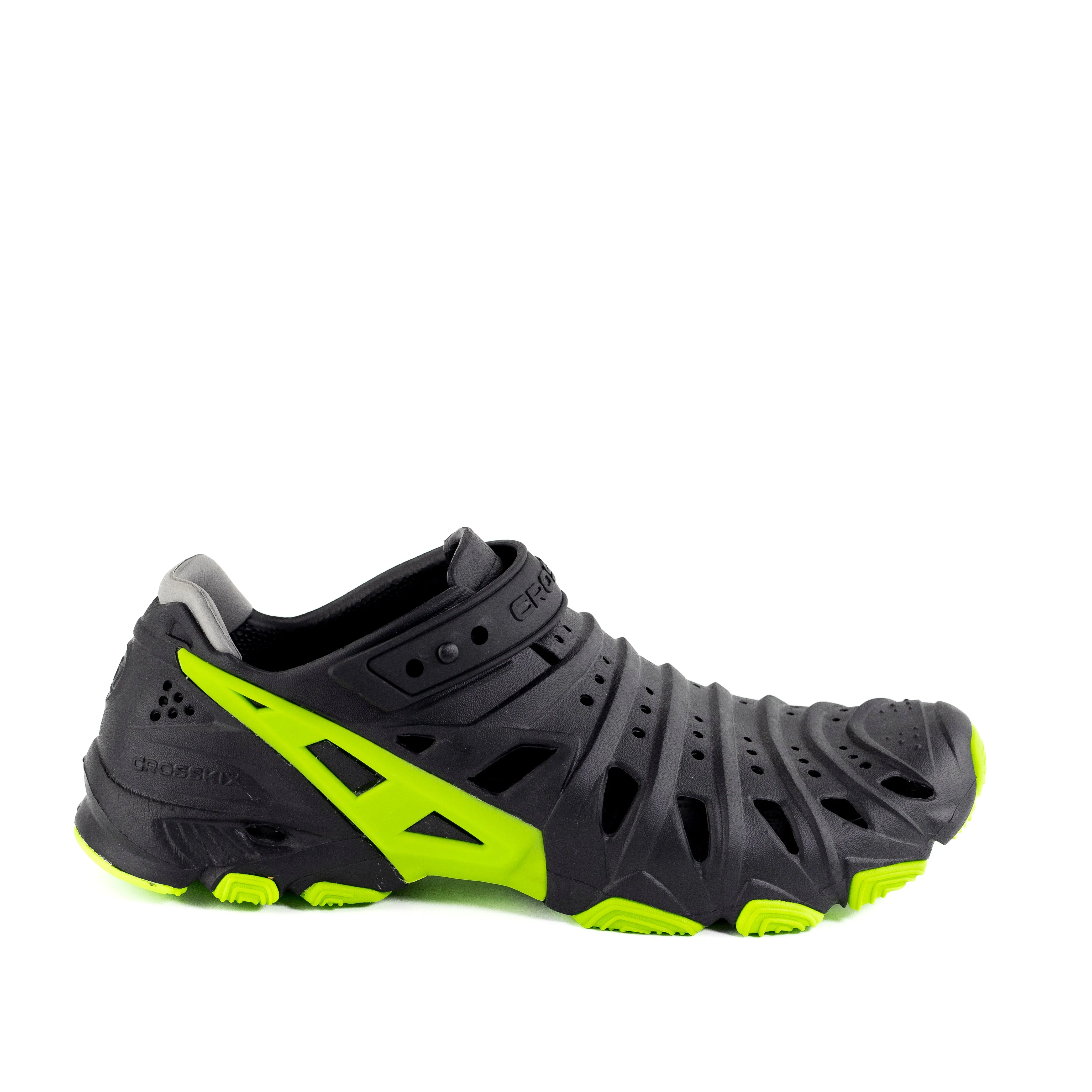 2.0 Closed Toe Water Shoes for Men by CROSSKIX