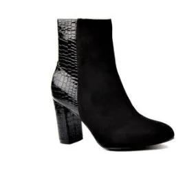 Briquette Black Boots