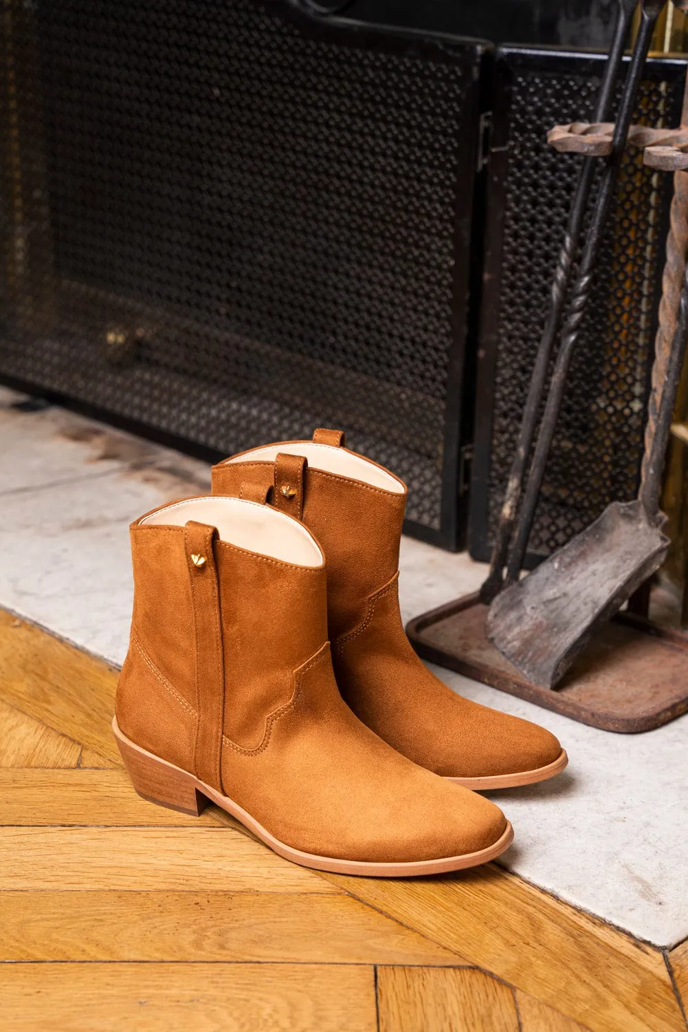 Centaur Vegan Suede Western Ankle Boots | Hazelnut